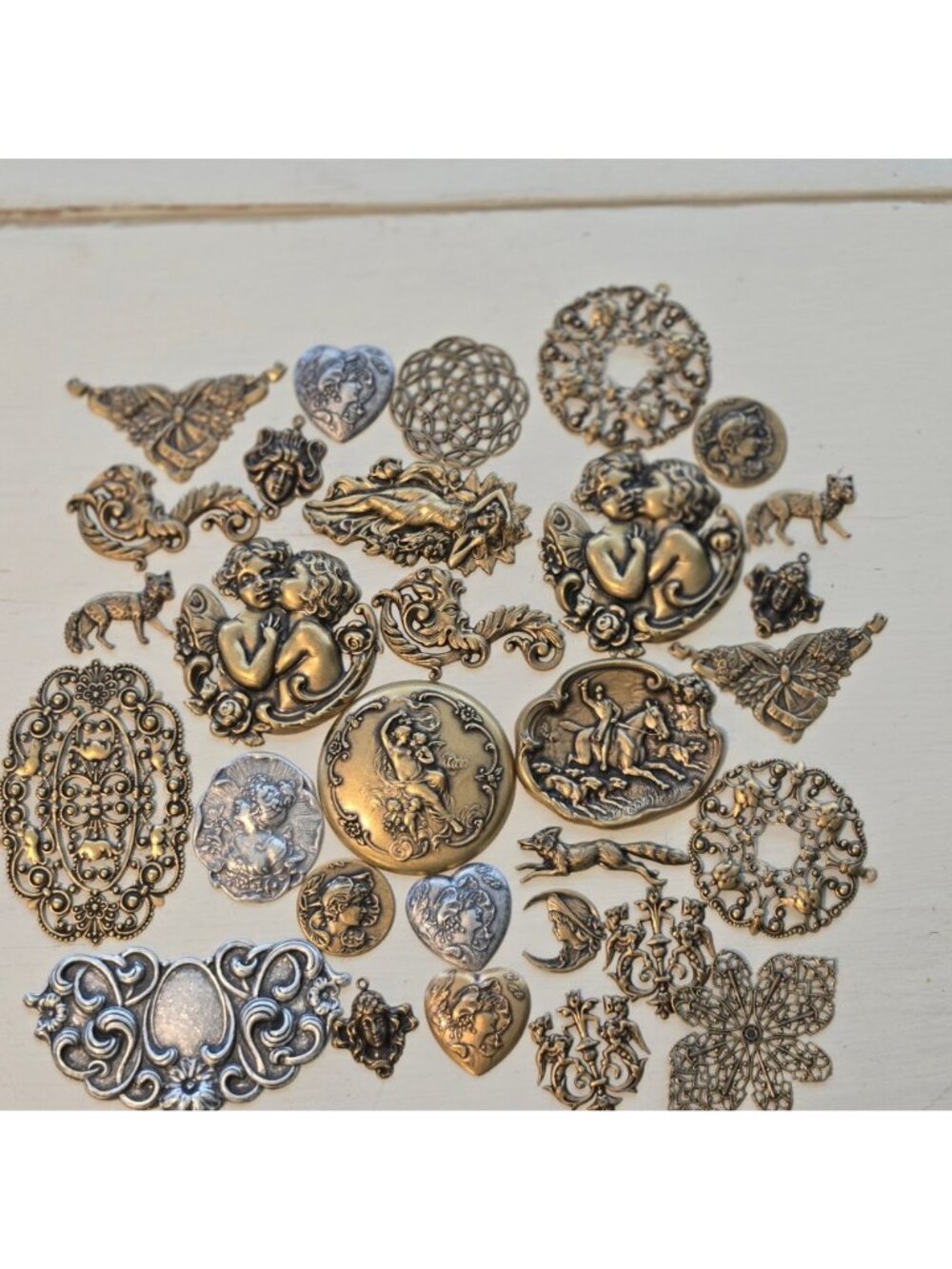 Art Nouveau style Brass Stampings LOT findings Jewelry Crafts Embellishment x30 - Picture 3 of 13